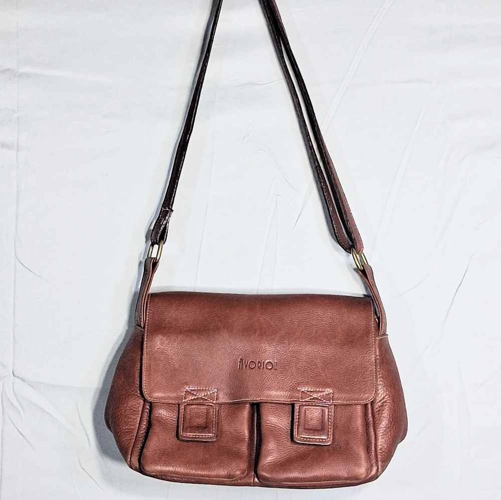 Avorio Vera Pelle Italian Fine Buttery Leather Magnetic Snap Shoulder/Sling Bag
